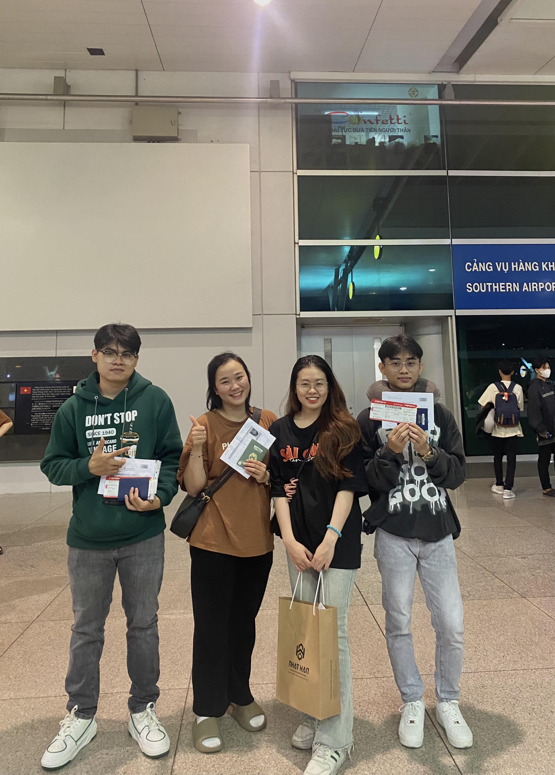 Tiễn học sinh bay du học Hàn Quốc tháng 12 năm 2023